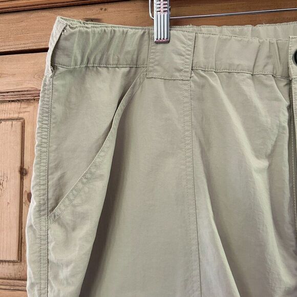 Duluth Trading Company XL x 32 Pants Convertable Shorts Khaki Straight Leg - Picture 3 of 16